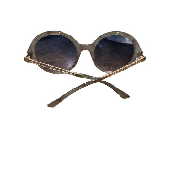 ROUND FRAME OVERSIZED SUNGLASSES WITH GOLD ON ARMS OF GLASSES 
0112 - Picture 5 of 6